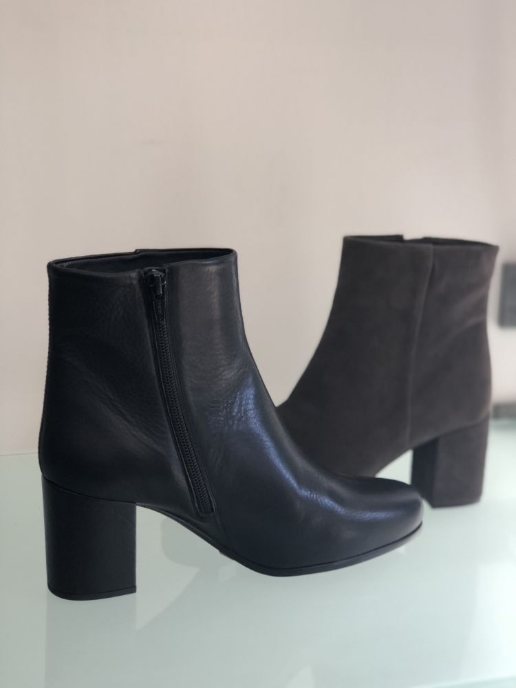 Bottine KARISI à petit talon carré - UNISA