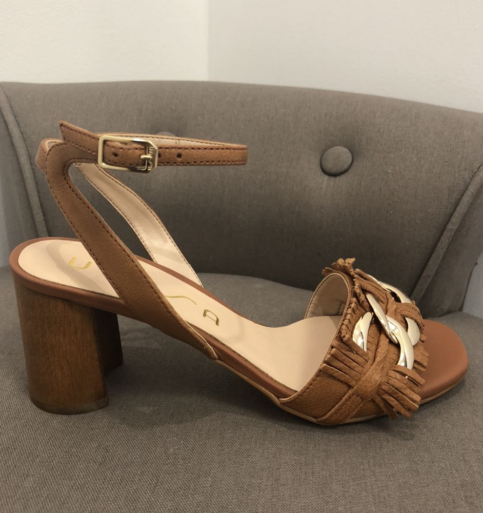 Sandales kamel UNISA avec boucle à la cheville 