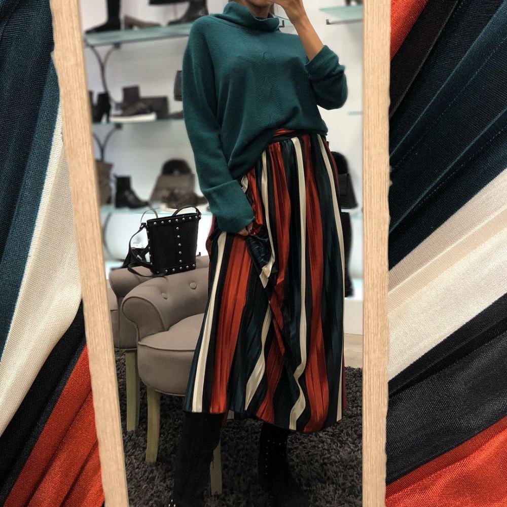 pull oversize chic sportwear jupe mi mollet cuissardes