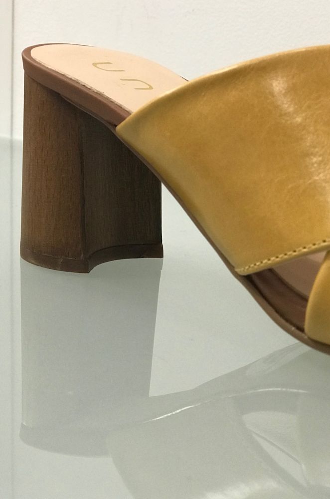 mule talon jaune moutarde à marseille