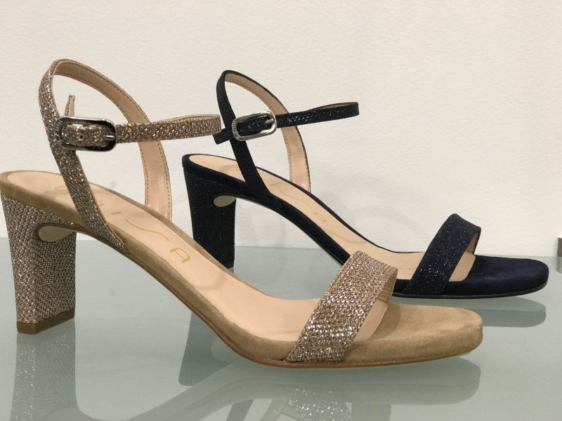 MABRE Sandale à talon de la marque UNISA