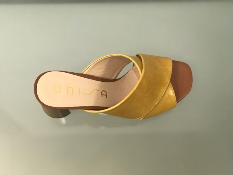 mule talon jaune moutarde a marseille