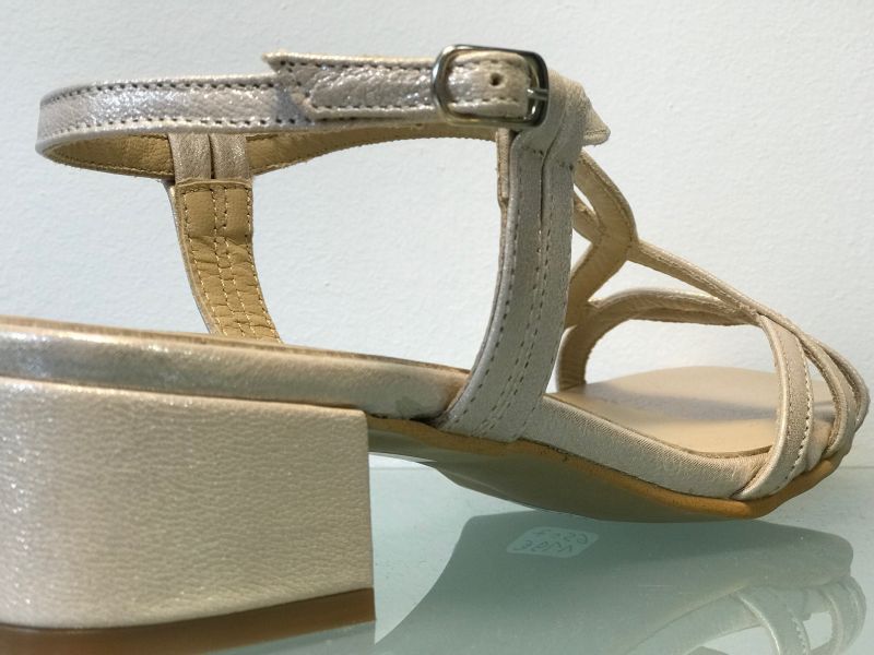 Vente Sandale à talon carré - PAOLA DONNA