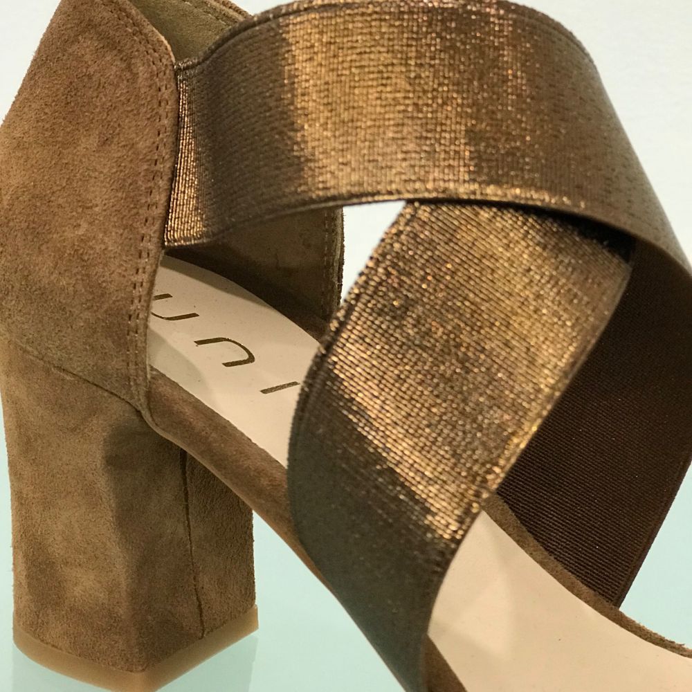 MADAY sandale à talon en daim de la marque UNISA